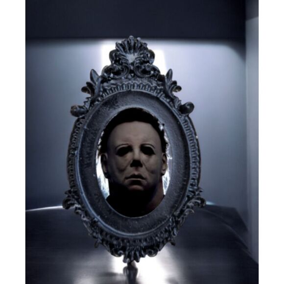 Michael Myers Pin Halloween Pin Horror Movie Backpack Accessory - Picture 1 of 1
